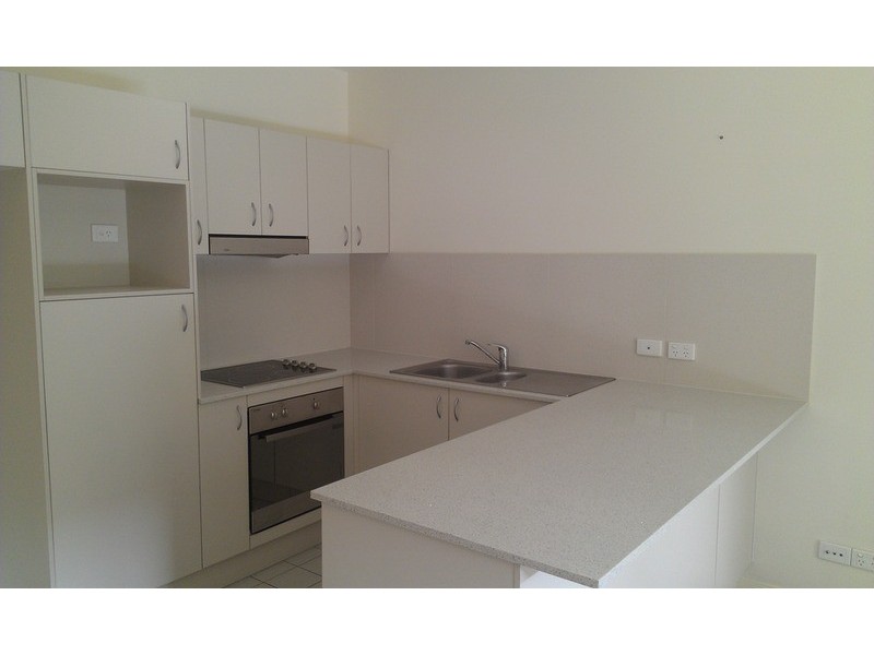 6 Rose  Street, Southport QLD 4215