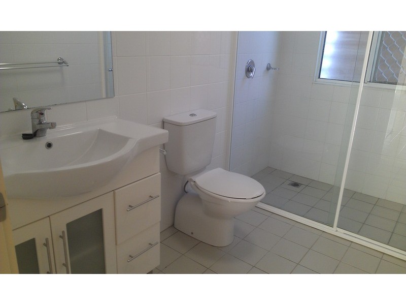 6 Rose  Street, Southport QLD 4215