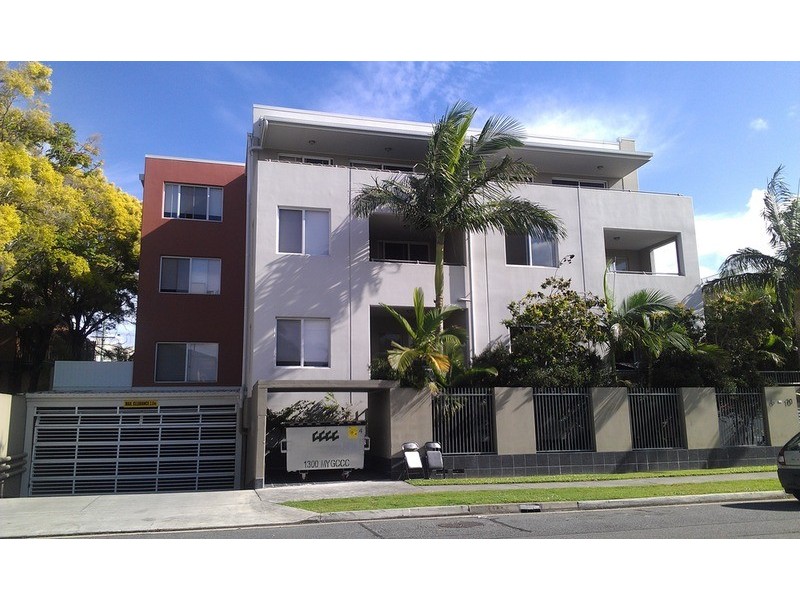 6 Rose  Street, Southport QLD 4215