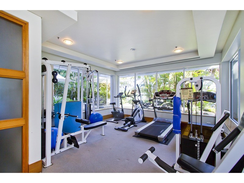 4/’Solitaire’ 20 Riverview Parade, Surfers Paradise QLD 4217