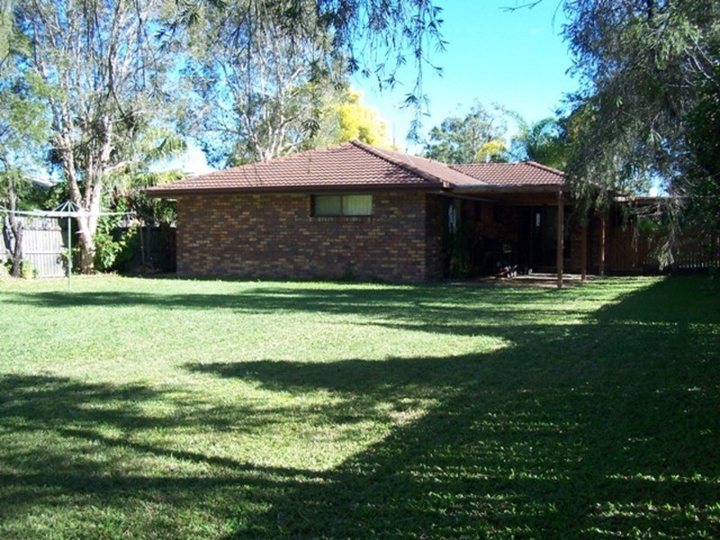 9 Canterbury Chase, Ashmore QLD 4214