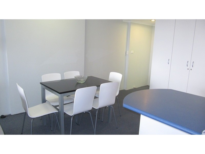 Aristocrat/19 Aubrey Street, Surfers Paradise QLD 4217