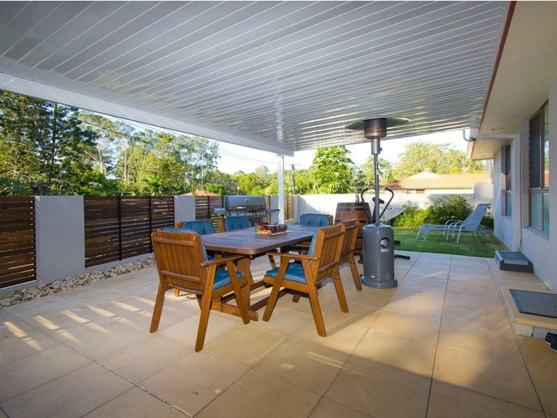 8 Tangerine Row, Ashmore QLD 4214