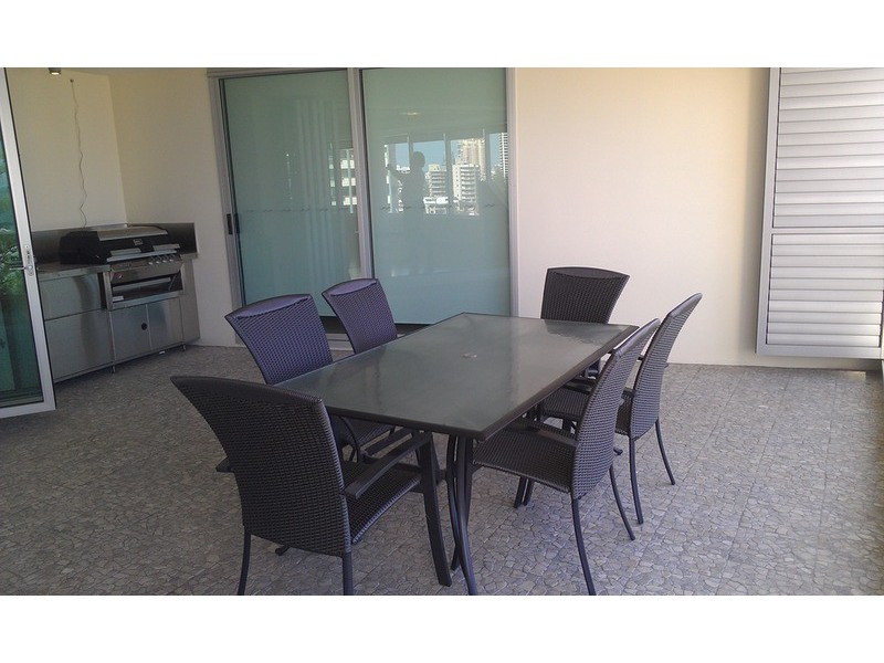 30 Garfield Terrace, Surfers Paradise QLD 4217