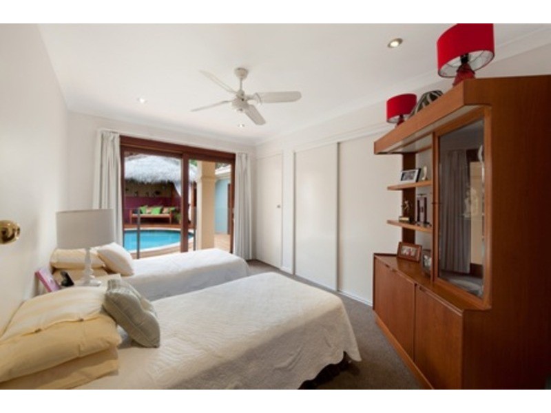 16 Balmoral Avenue, Sorrento QLD 4217
