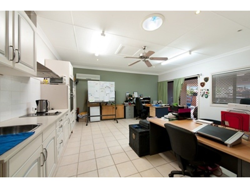16 Balmoral Avenue, Sorrento QLD 4217