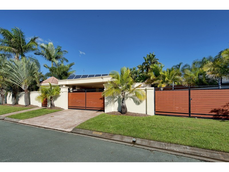 16 Balmoral Avenue, Sorrento QLD 4217