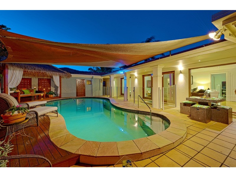 16 Balmoral Avenue, Sorrento QLD 4217