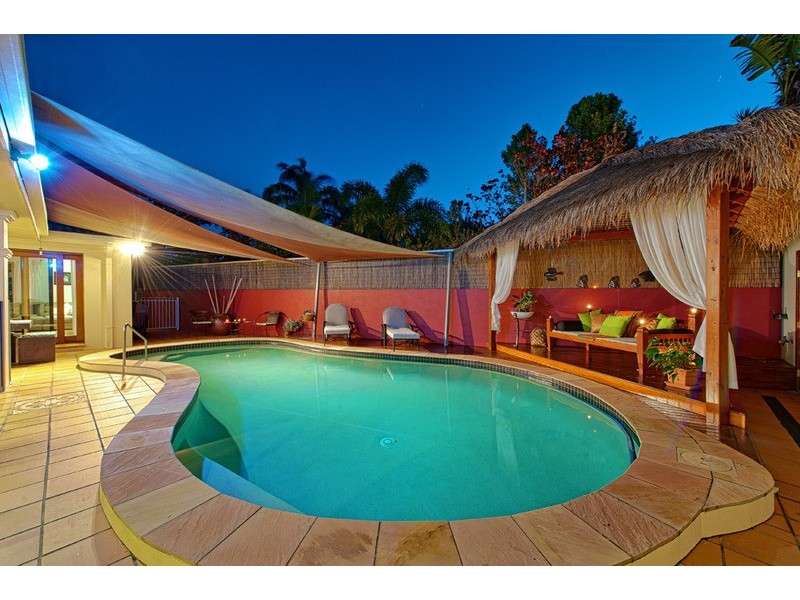 16 Balmoral Avenue, Sorrento QLD 4217