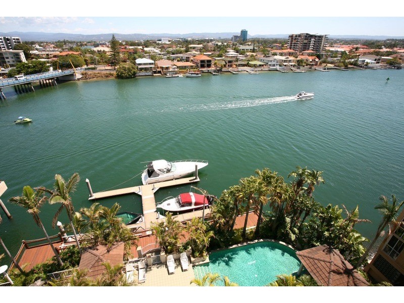 15/ ‘Solitaire’ 20 riverview Parade, Surfers Paradise QLD 4217