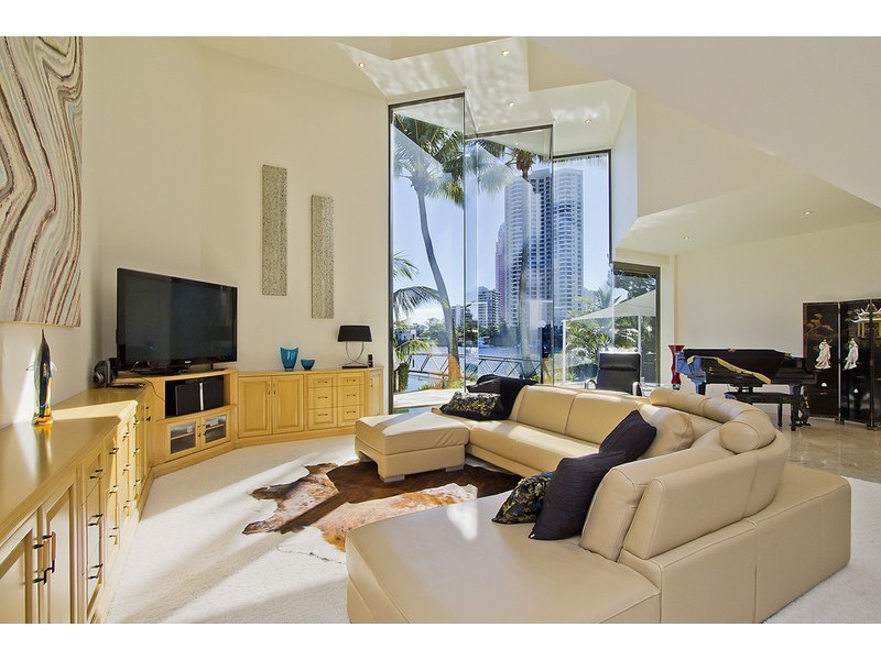 24 Paradise Place, Surfers Paradise QLD 4217