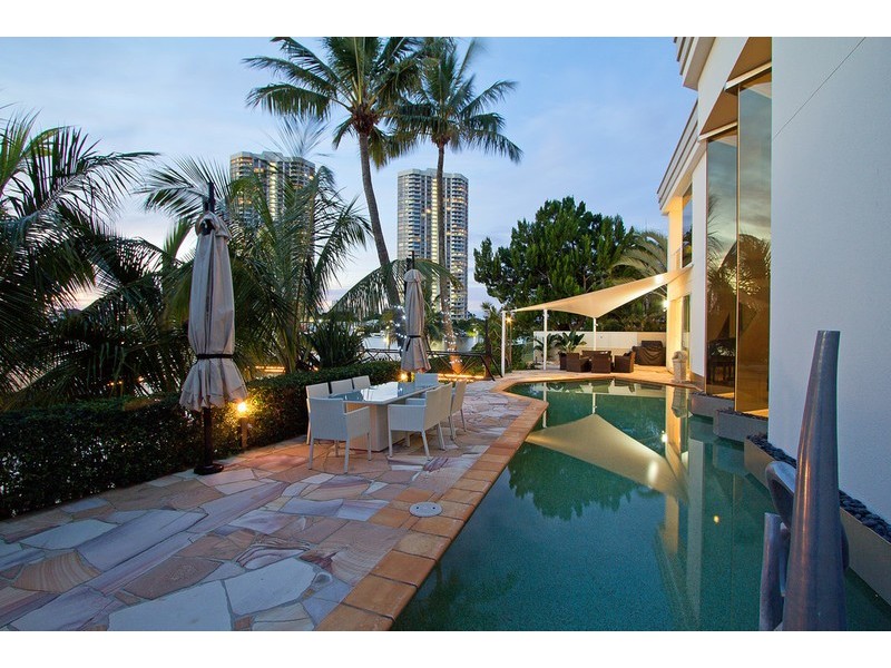 24 Paradise Place, Surfers Paradise QLD 4217