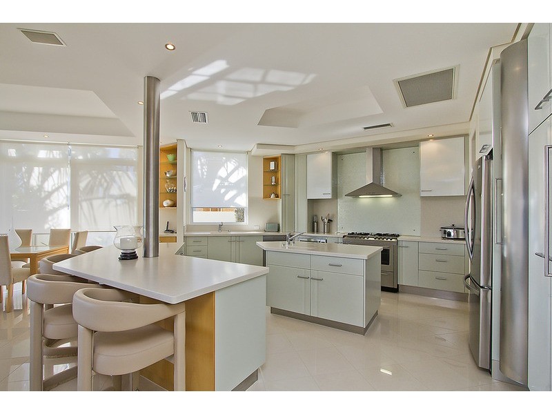 24 Paradise Place, Surfers Paradise QLD 4217