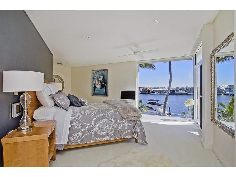 24 Paradise Place, Surfers Paradise QLD 4217