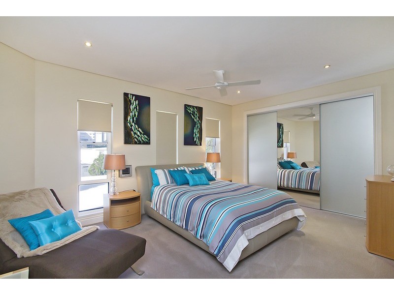 24 Paradise Place, Surfers Paradise QLD 4217