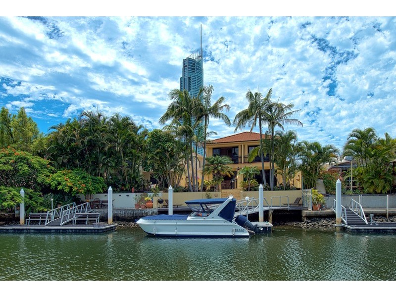 2/26 Paradise Island, Surfers Paradise QLD 4217