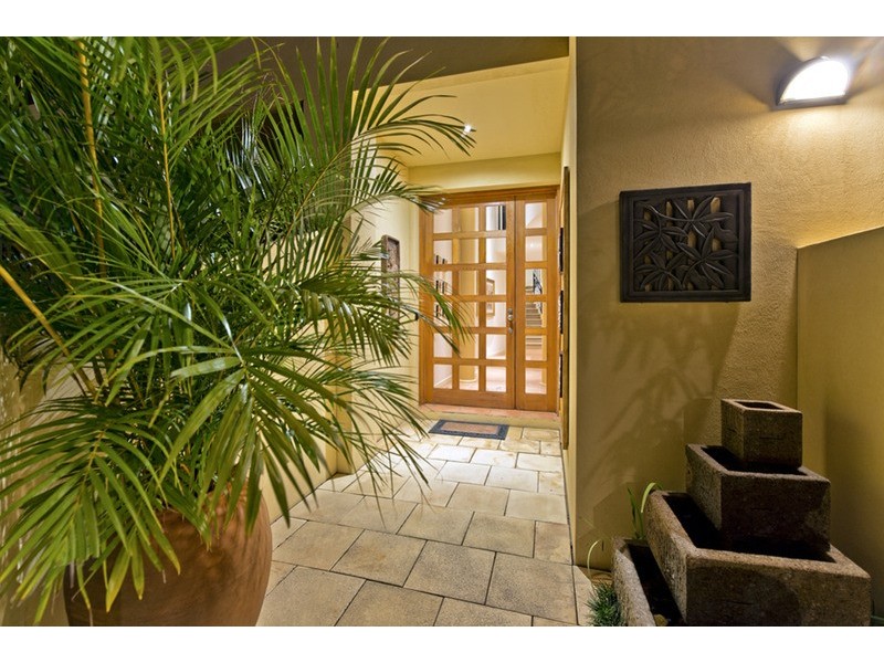 2/26 Paradise Island, Surfers Paradise QLD 4217