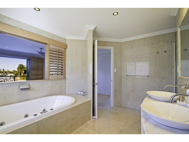 1/15 Pisa Court, Surfers Paradise QLD 4217