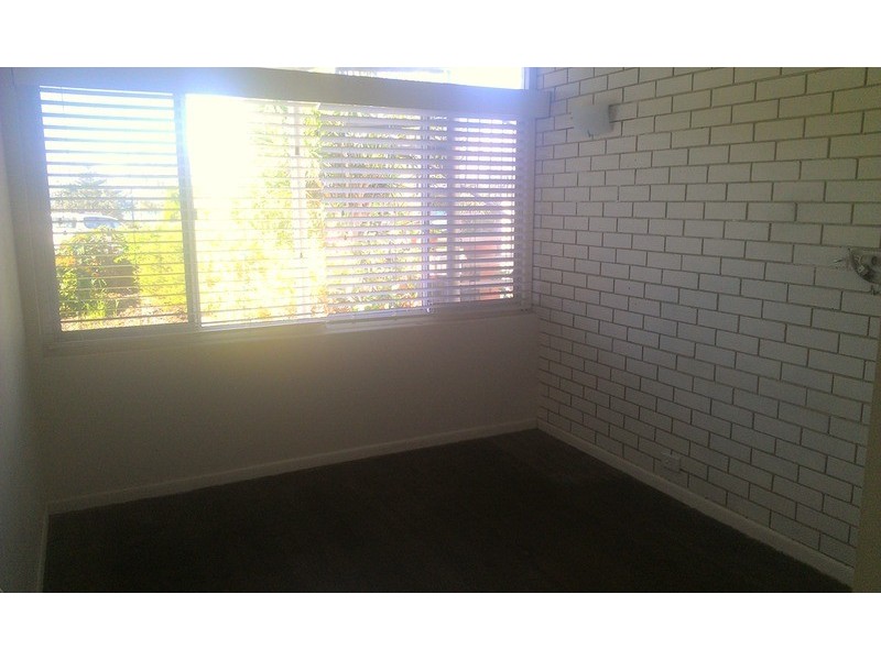 296 The Esplanade, Miami QLD 4220