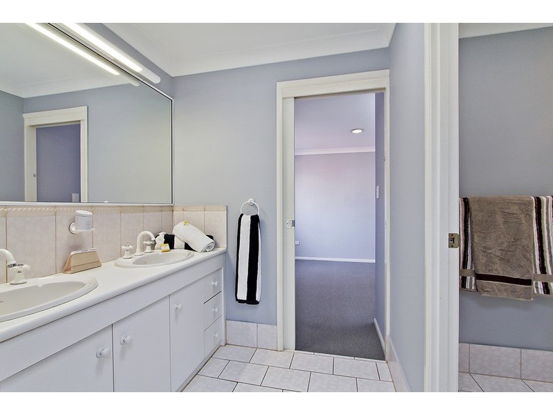 29 Amalfi Drive, Isle Of Capri QLD 4217