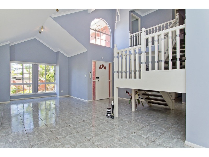 29 Amalfi Drive, Isle Of Capri QLD 4217