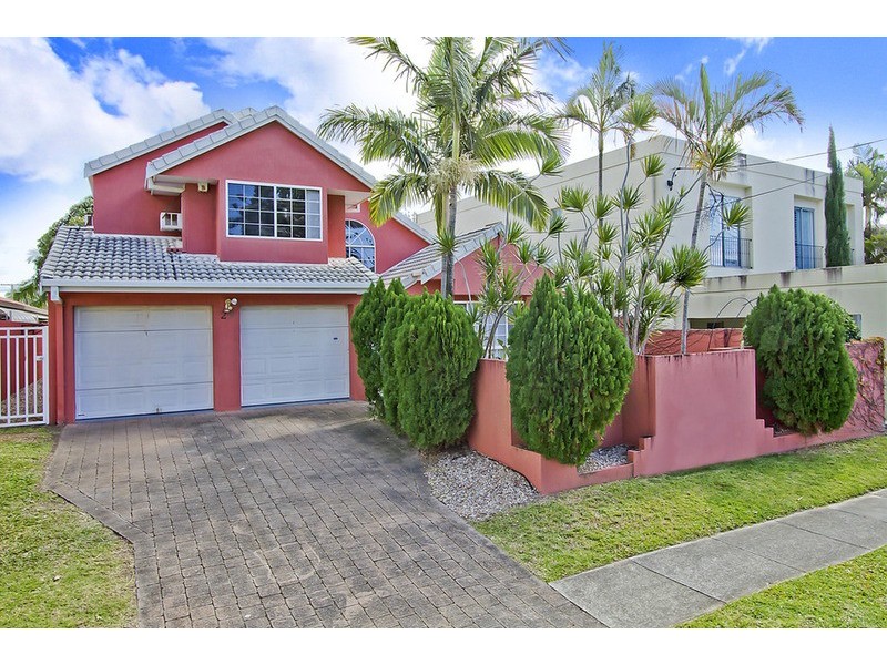 29 Amalfi Drive, Isle Of Capri QLD 4217