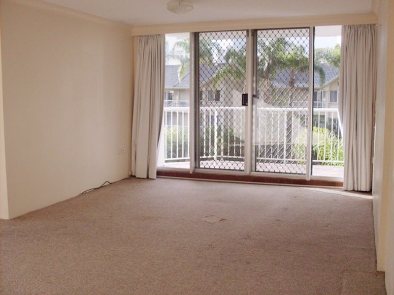 220 Surf Parade, Surfers Paradise QLD 4217
