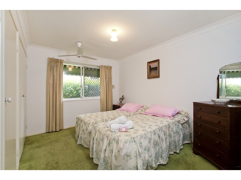 89 Amalfi Drive, Isle Of Capri QLD 4217