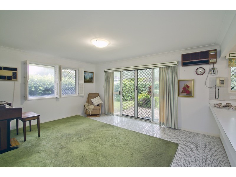 89 Amalfi Drive, Isle Of Capri QLD 4217