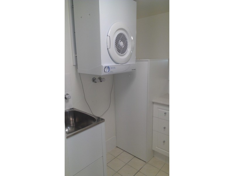 27  Walton  Street, Southport QLD 4215