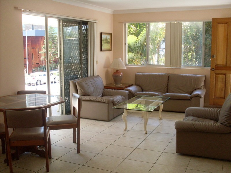 8/12-14 hamilton Avenue, Surfers Paradise QLD 4217