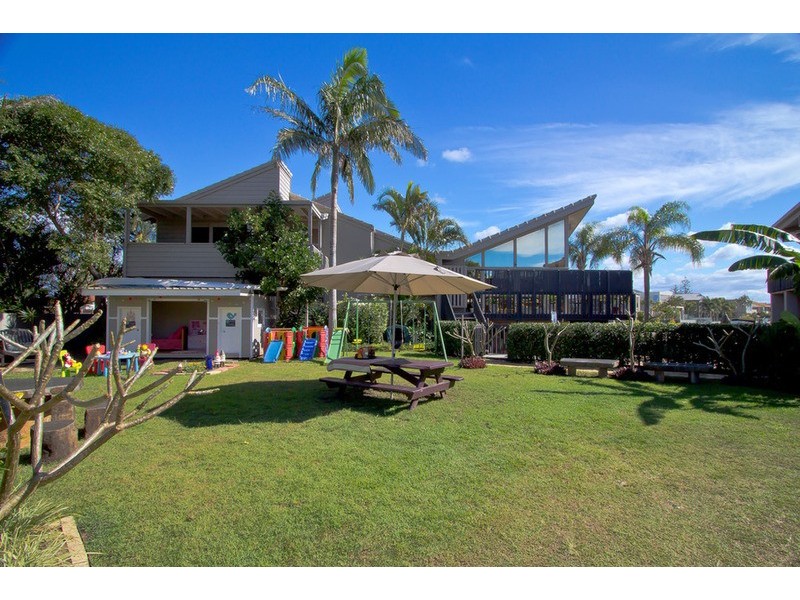 Paradise Waters QLD 4217