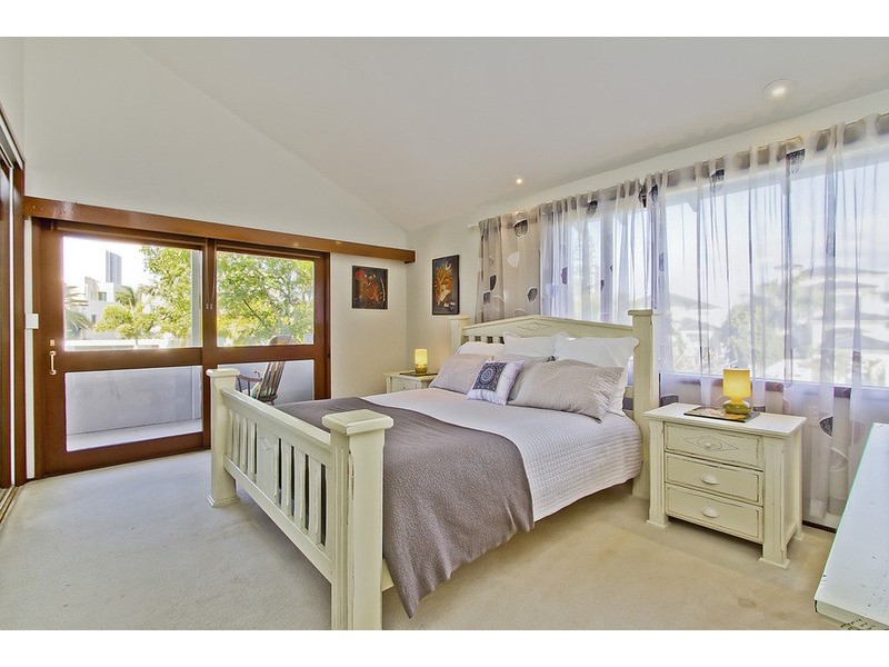 Paradise Waters QLD 4217