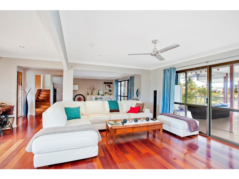 30 Blair Athol Crescent, Sorrento QLD 4217