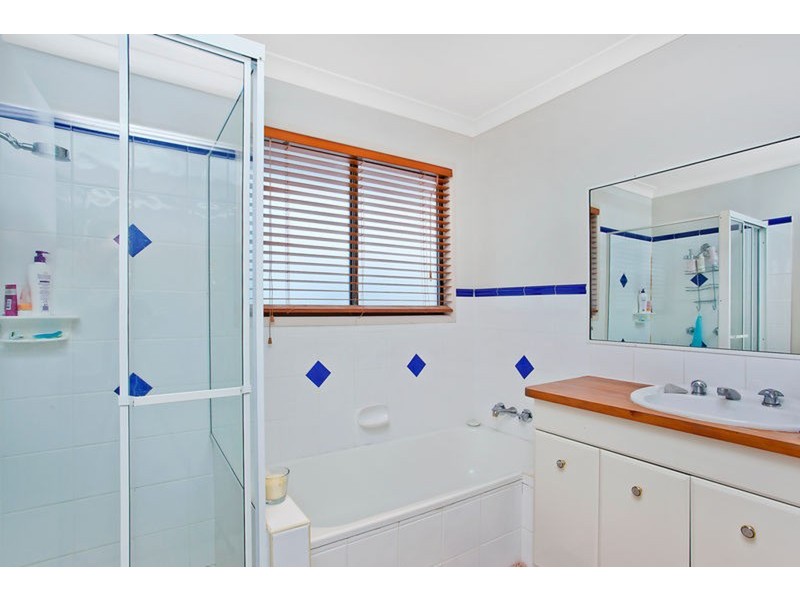 30 Blair Athol Crescent, Sorrento QLD 4217