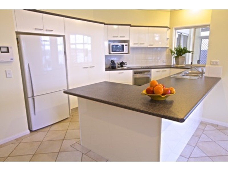 4 Massachusetts Court, Varsity Lakes QLD 4227