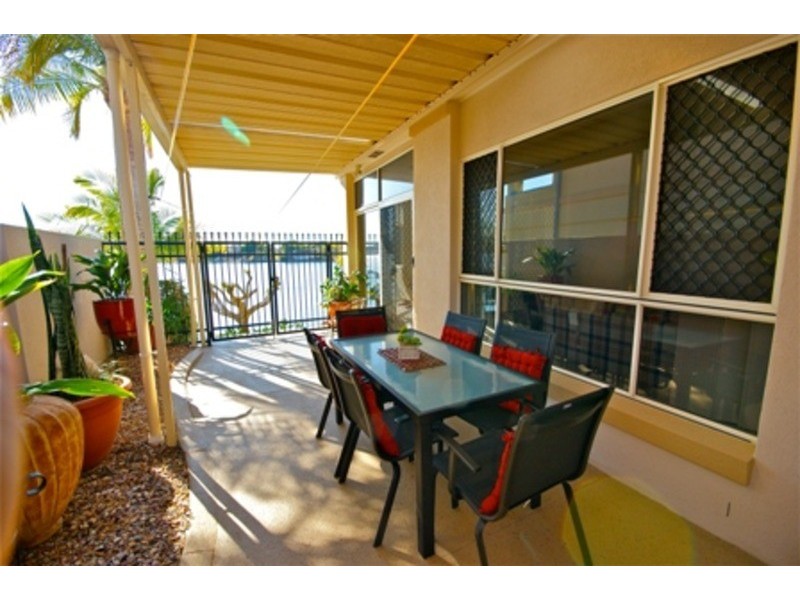 4 Massachusetts Court, Varsity Lakes QLD 4227