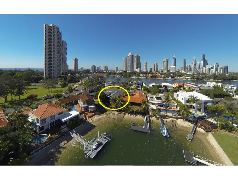 17 Admiralty Drive, Paradise Waters QLD 4217