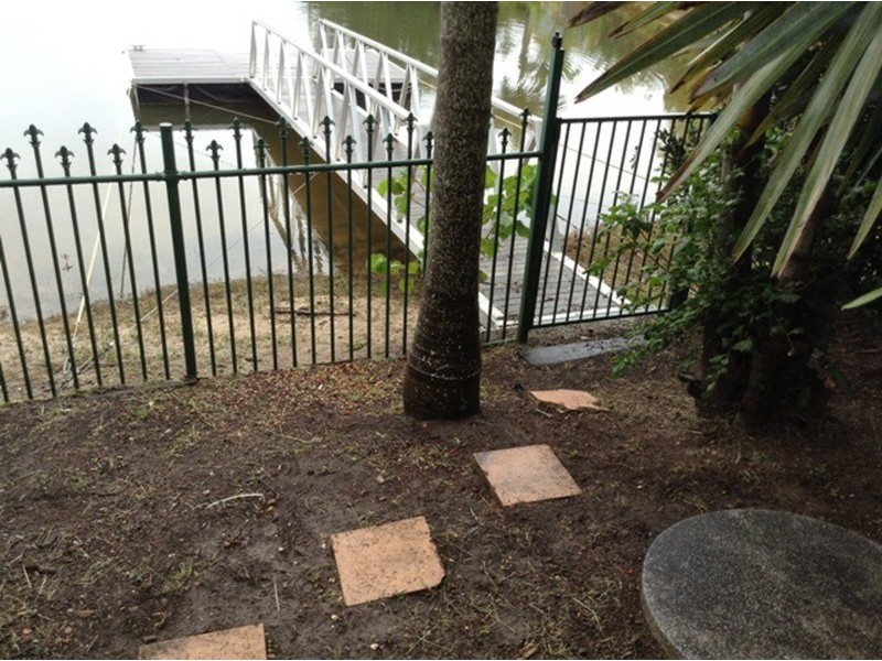 33 McCleary Street, Sorrento QLD 4217