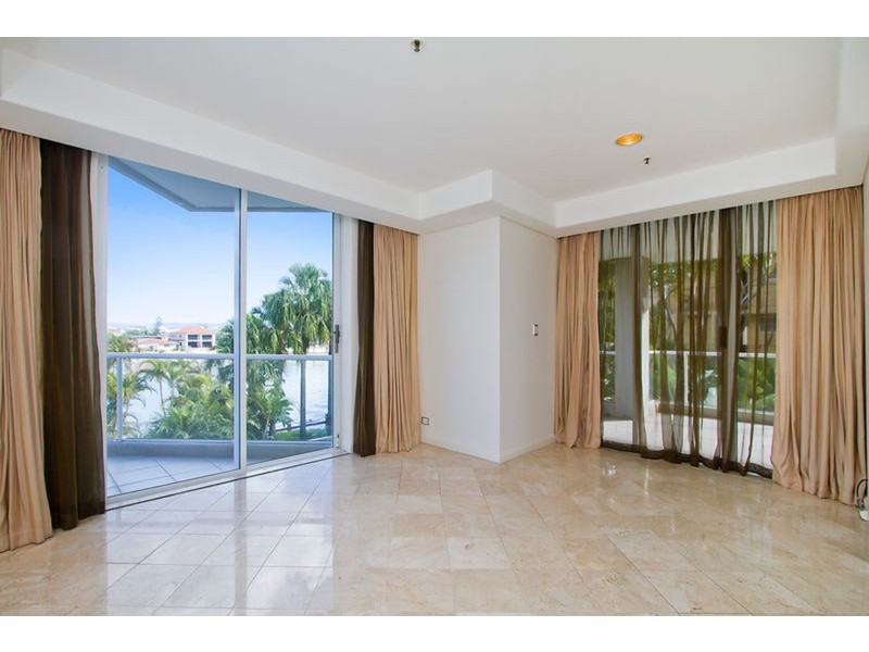 1/20  Riverview  Parade, Surfers Paradise QLD 4217