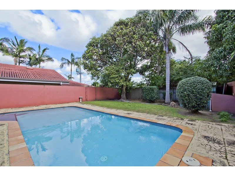 29 Amalfi Drive, Isle Of Capri QLD 4217