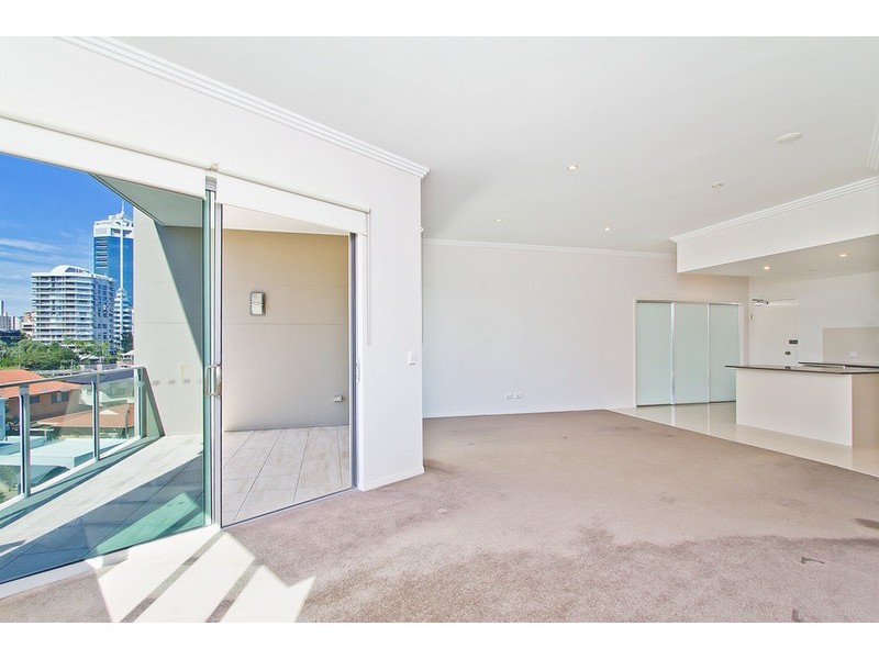 13/24  TARCOOLA  Crescent, Surfers Paradise QLD 4217