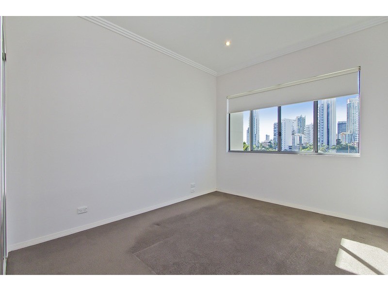 13/24  TARCOOLA  Crescent, Surfers Paradise QLD 4217