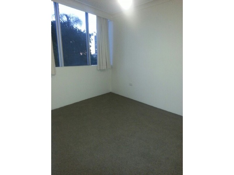 8/220 Surf Parade, Surfers Paradise QLD 4217