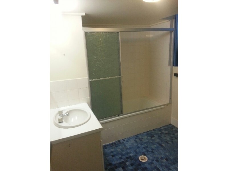 8/220 Surf Parade, Surfers Paradise QLD 4217