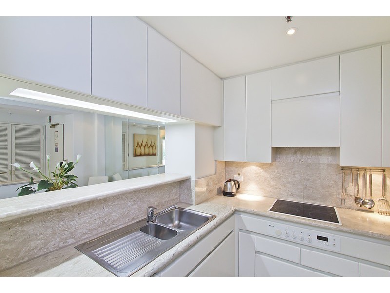 Sheraton Mirage/71 Seaworld Drive, Main Beach QLD 4217