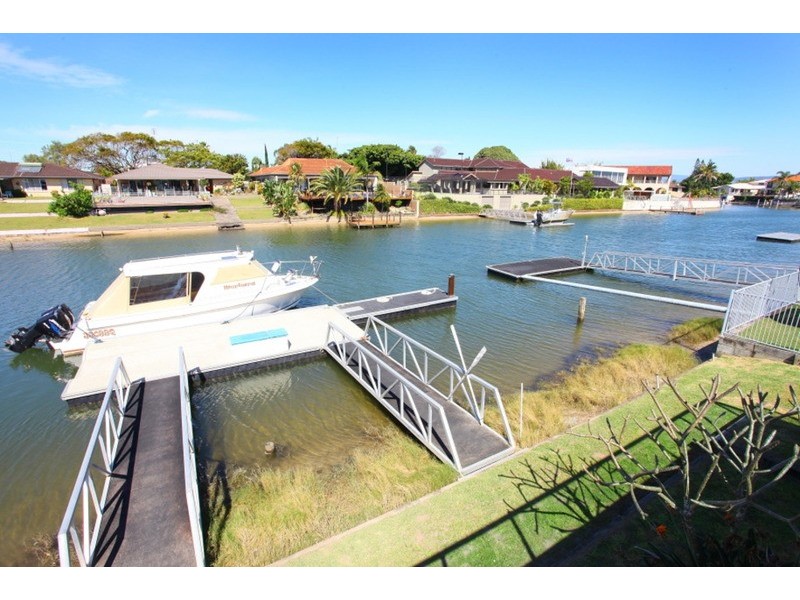 14 Boomerang Crescent, Sorrento QLD 4217