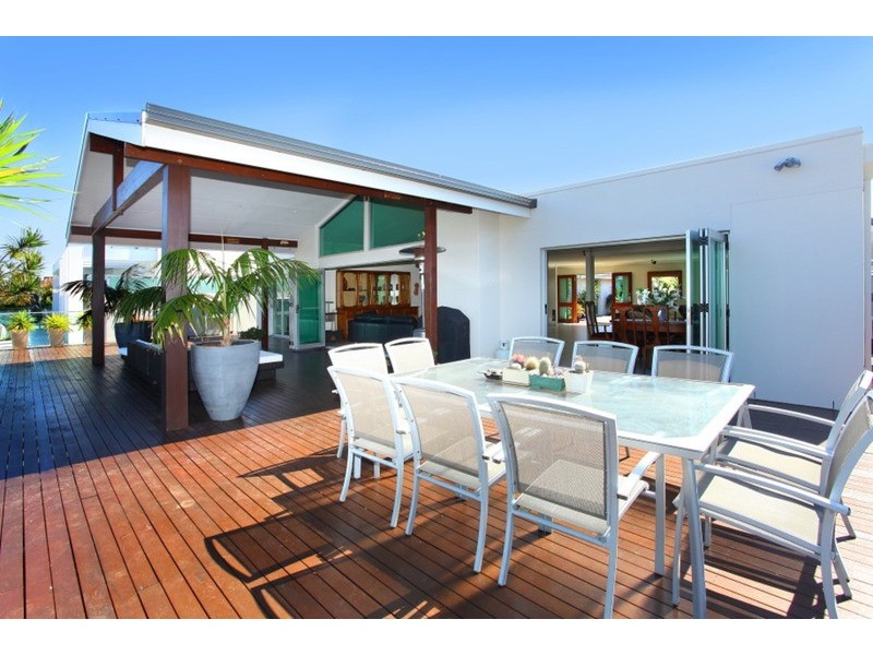 14 Boomerang Crescent, Sorrento QLD 4217