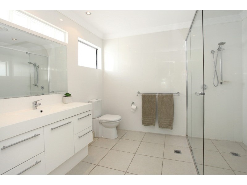 14 Boomerang Crescent, Sorrento QLD 4217