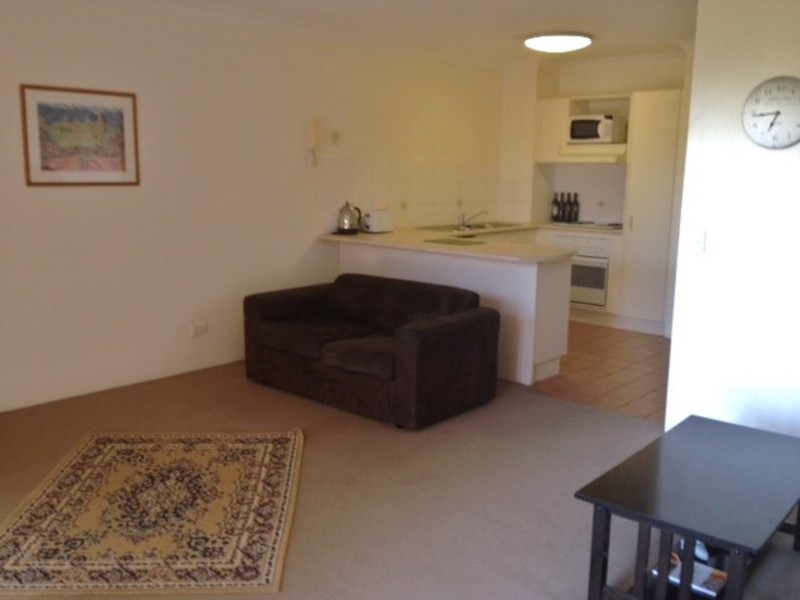 51/45 Pohlman Street, Southport QLD 4215